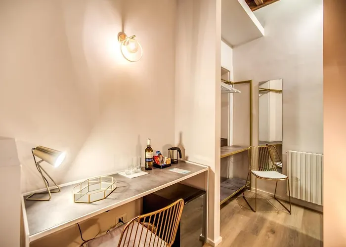 Capranica Private Konukevi 4*